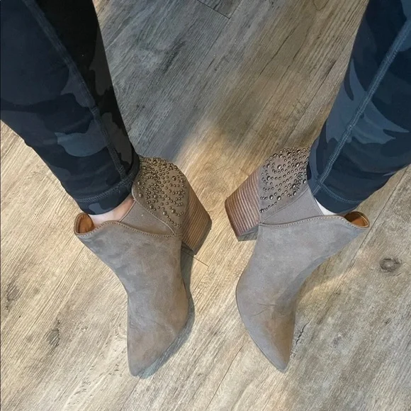 Report Booties - Picture 4 of 7